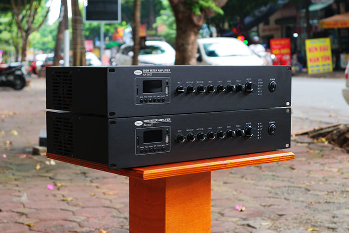 Amply Asima AX-500T có thiết kế nhỏ gọn tiện lợi, giao diện dễ dùng