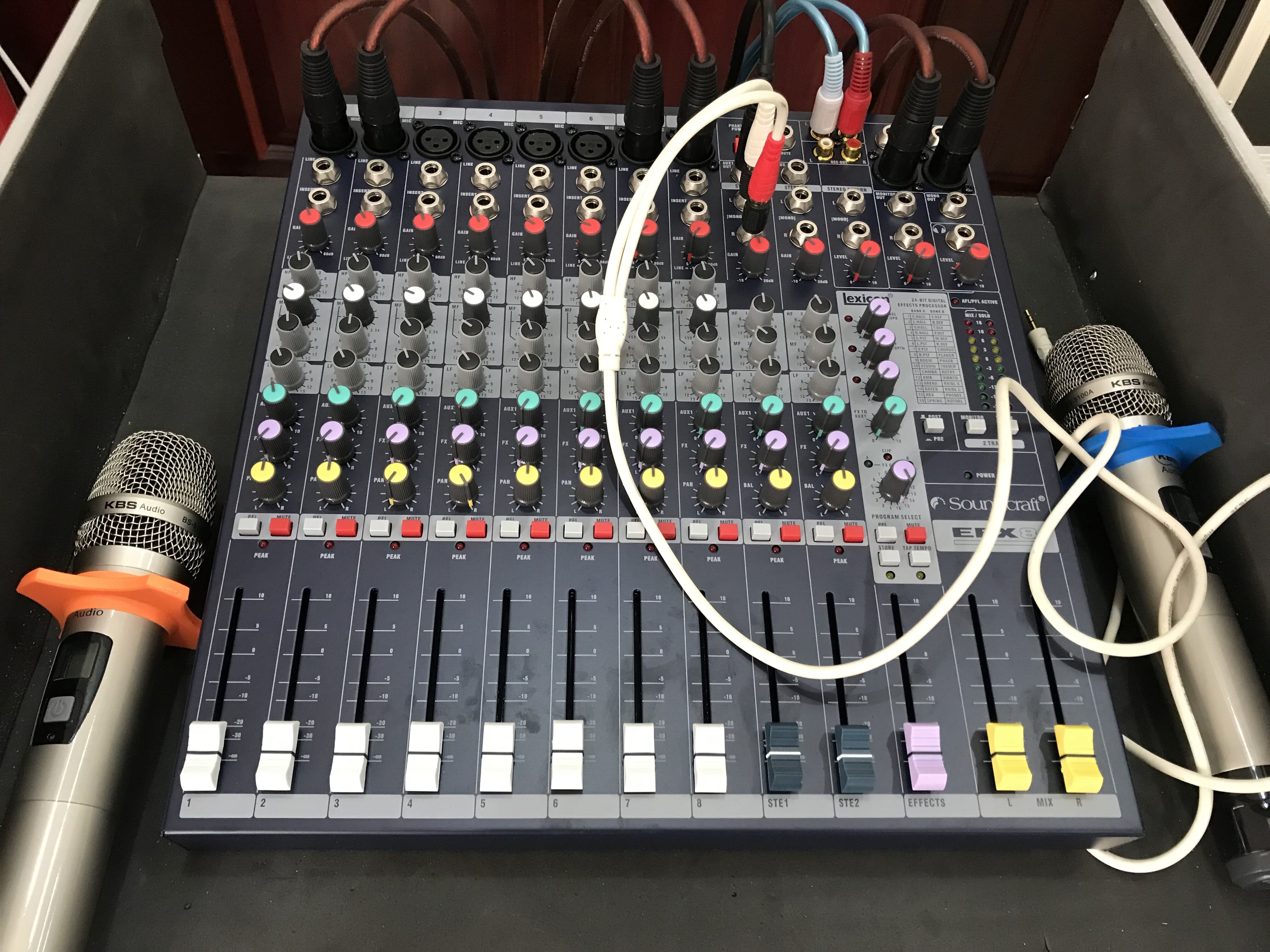 Bàn mixer soucraft efx8
