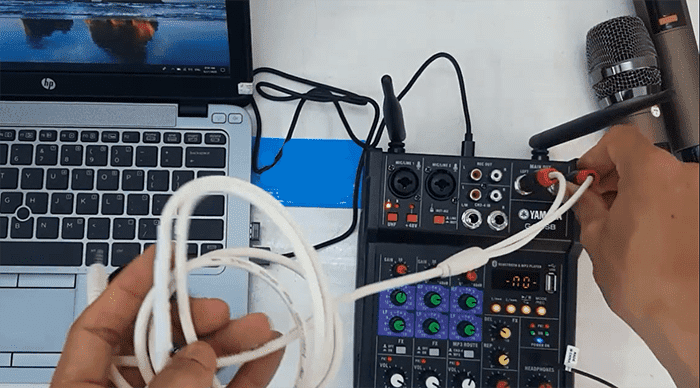 Kết nối mixer với máy tính qua dây tín hiệu