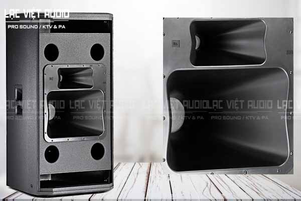 Loa JBL STX835 trang bị loa bass kép
