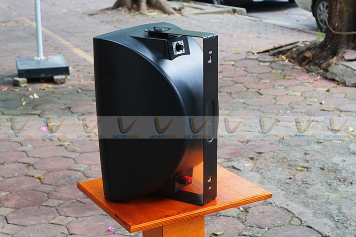 Giá đỡ kim loại chắc chắn phía sau của H560D
