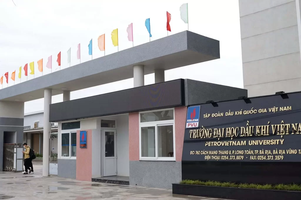 Lắp Đặt Âm Thanh Phòng Họp Tại Đại Học Dầu Khí Việt Nam 1 z5123016567033 f8a2874c0cd186696b35cd7d424aefa9