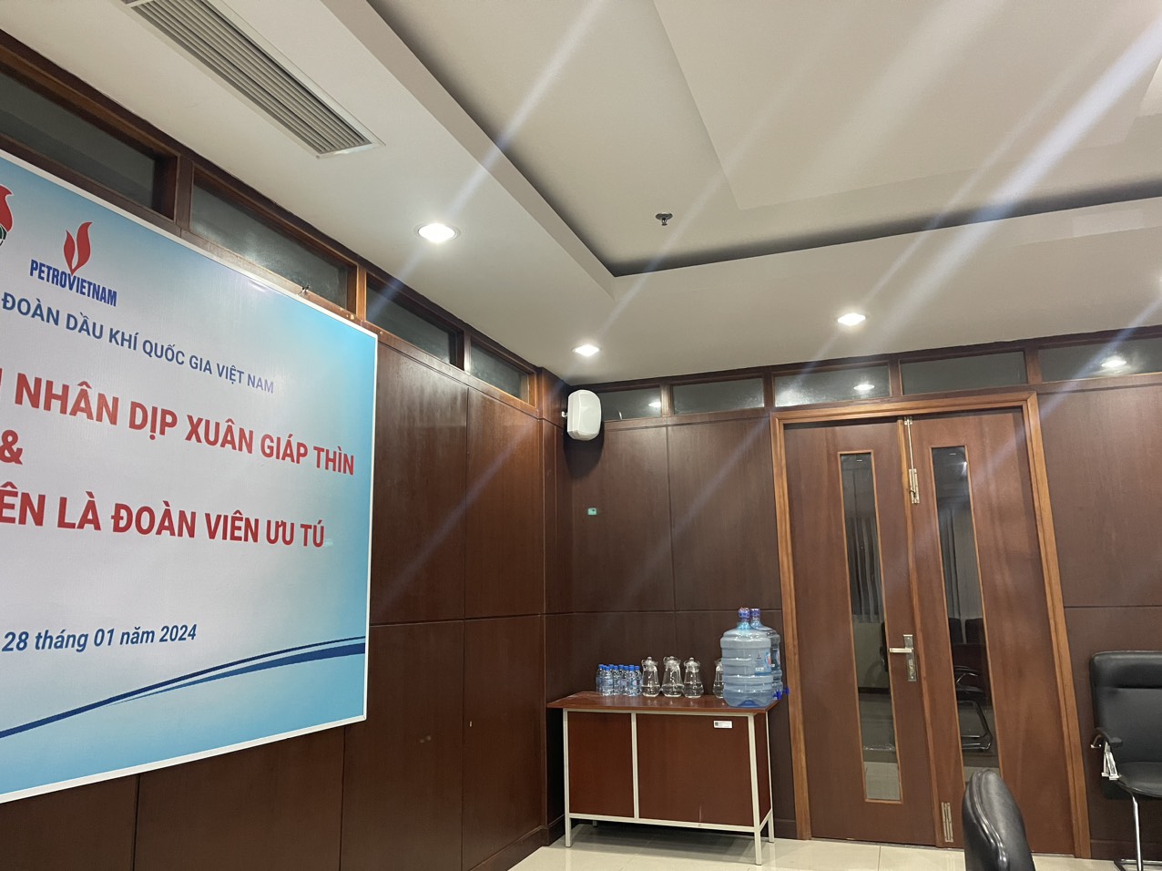 Lắp Đặt Âm Thanh Phòng Họp Tại Đại Học Dầu Khí Việt Nam 6 z5123016761989 bc82a19ac69d1be37f0202f83fca4ccc
