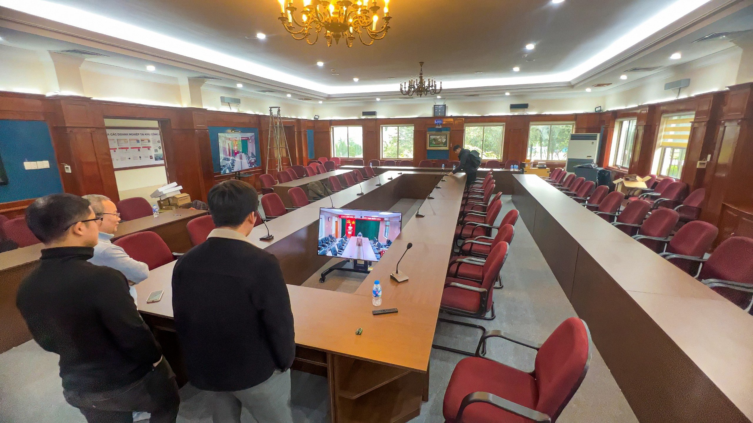 Âm Thanh Phòng Họp QL Khu Công Nghệ Cao Hòa Lạc 2 z5132112794999 97394e8aa1ef1a51516f5a13ef26105f